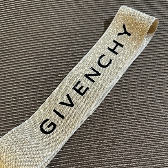 Gold Givenchy Ribbon - Picture 4 of 10